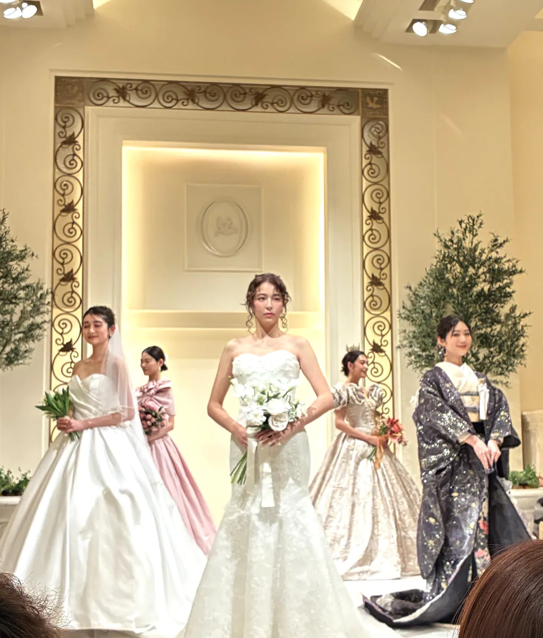 『ひよしやさんのドレスショー👗✨』ナナイロブログサムネイル