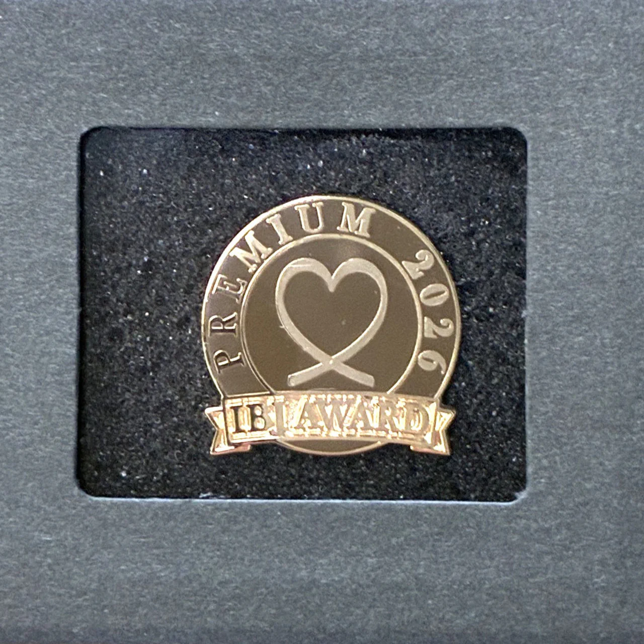 IBJさんからAWARD受賞記念『ピンバッジ』が届きました🏆｜高知結婚相談